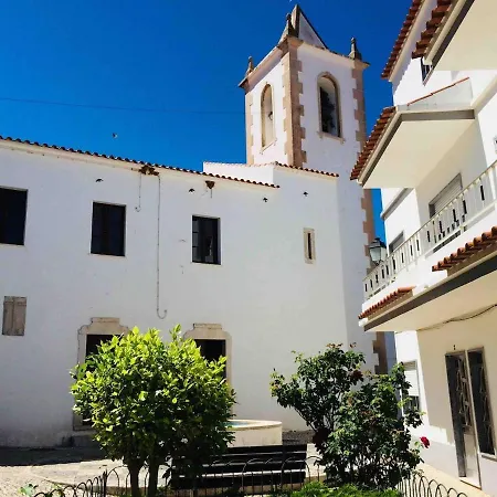 Paderne Village House 파데르네