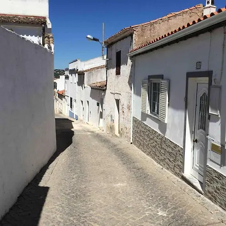 펜션 Paderne Village House *