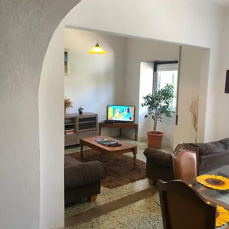بيت للعطل Paderne Village House *